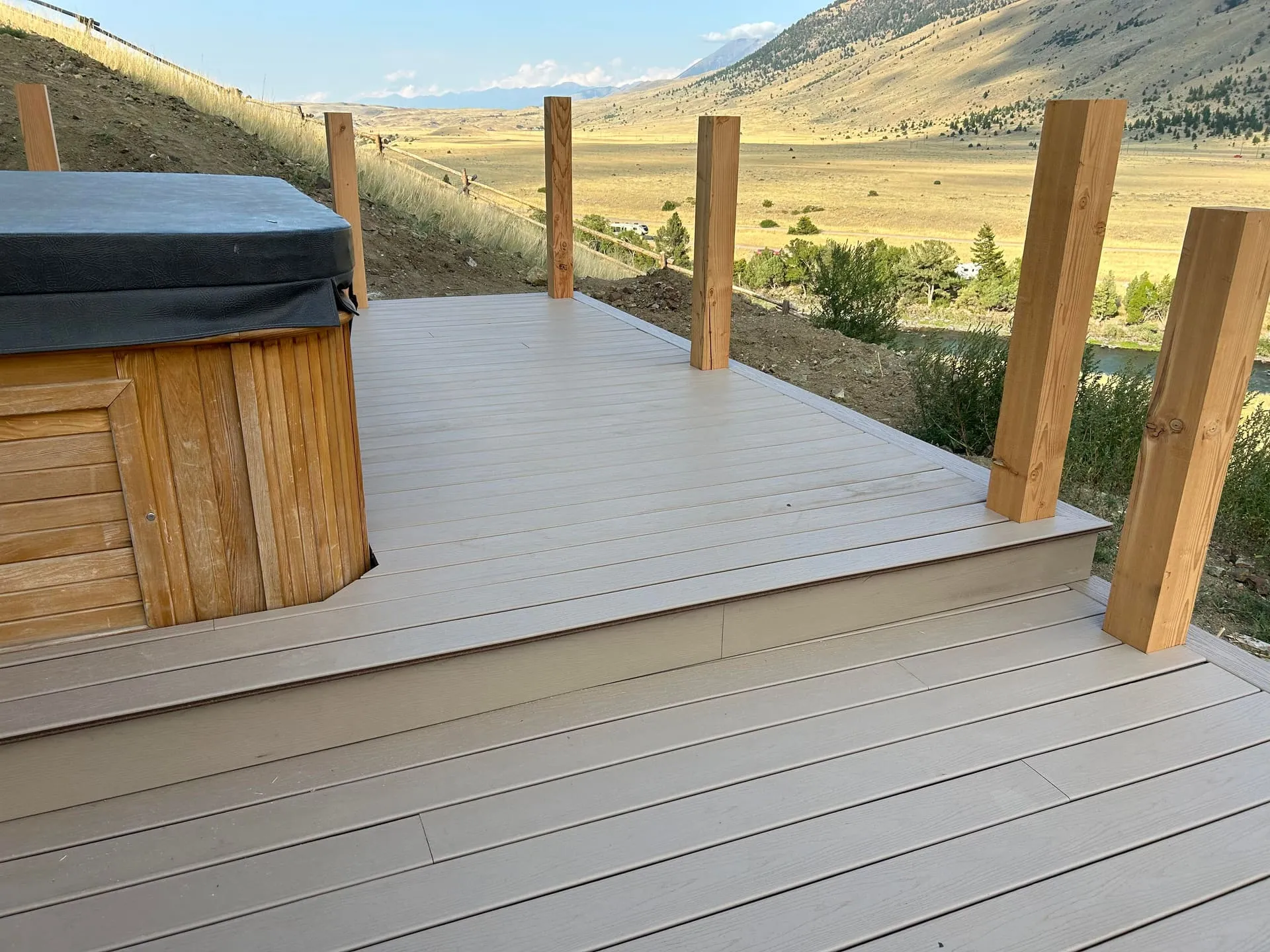 Custom deck and railing detail