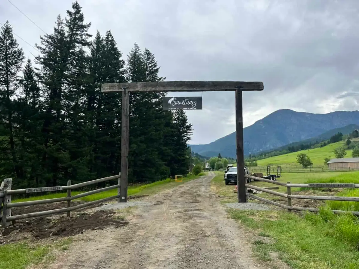 Log ranch archway entrance built from local timber